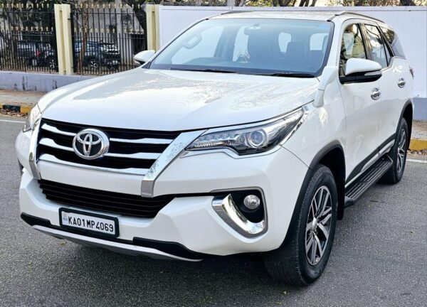 TOYATA FORTUNER 4*4 2016 - Image 3