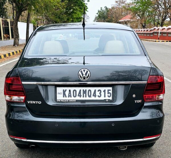 VOLKSWAGEN VENTO 2015 - Image 2