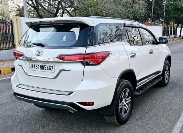 TOYATA FORTUNER 4*2 2019 - Image 3