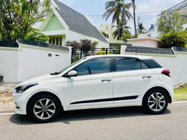 HYUNDAI I20 SPORTZ 1.2 - Image 2