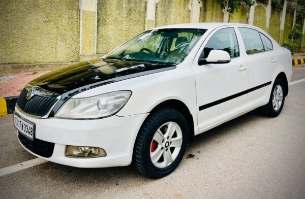 SKODA  LARA - Image 3