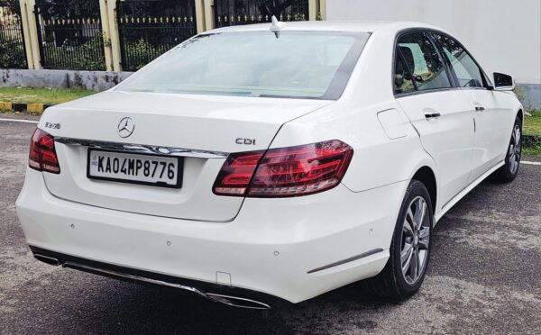 M BENZ E 250 CDI - Image 2